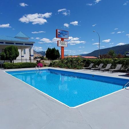 Grand Forks Inn Bagian luar foto